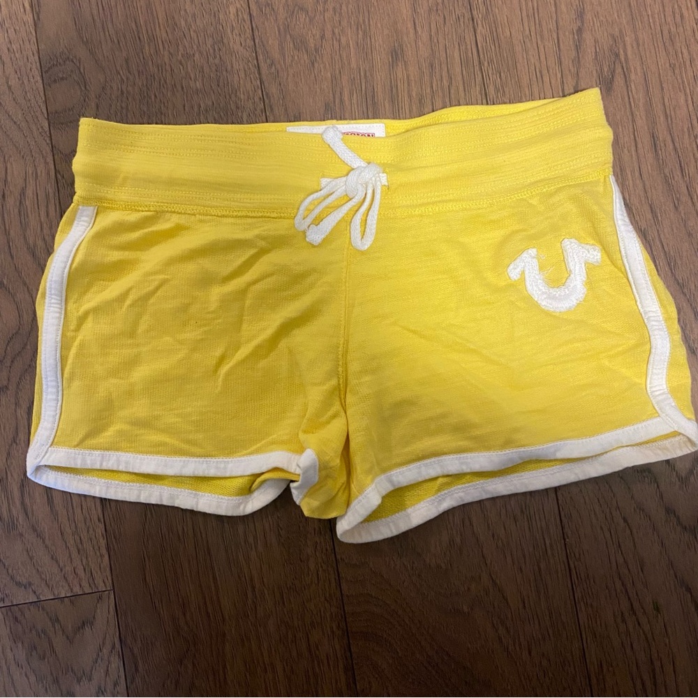 Brand new True Religion yellow shorts xs